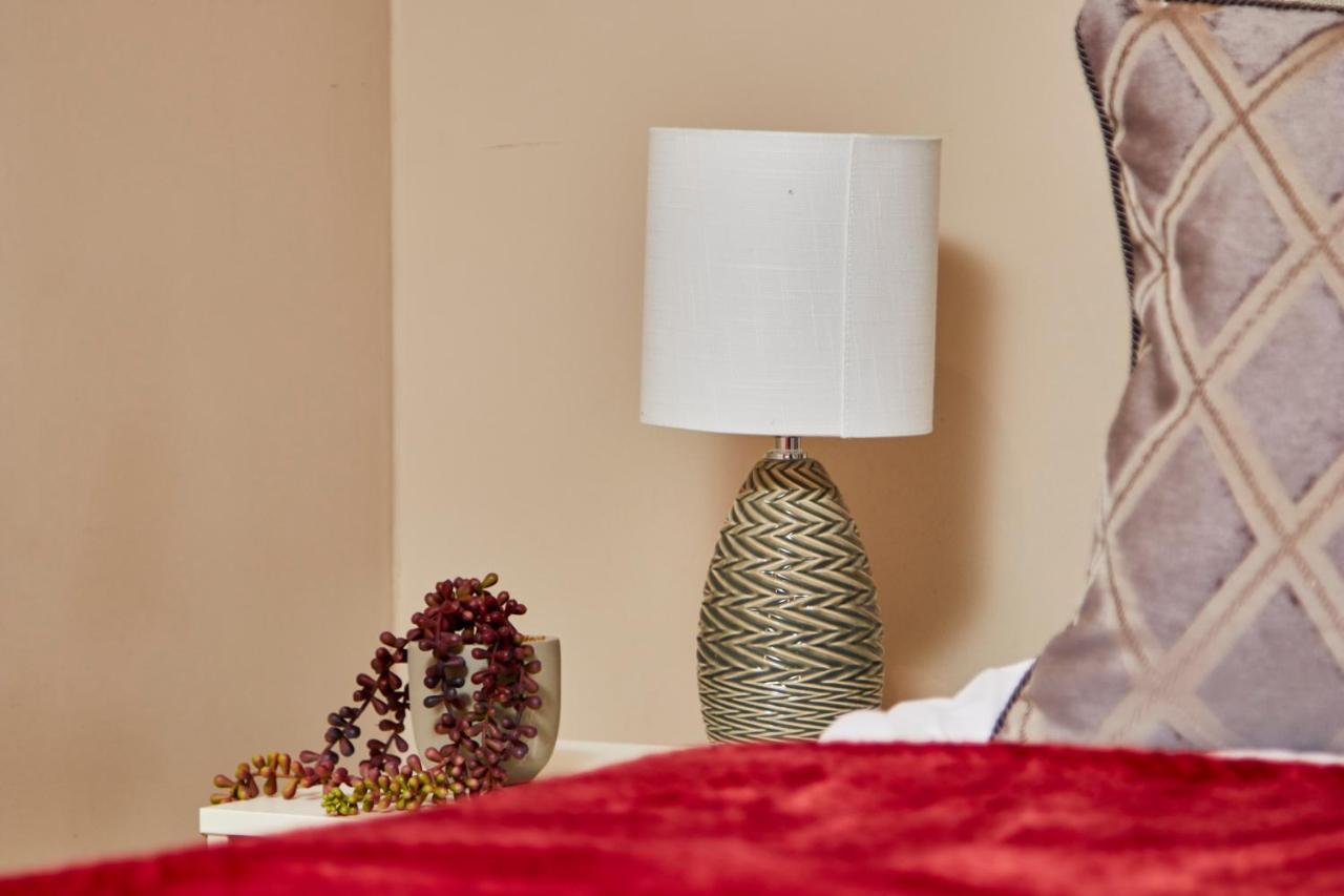 The Stunning Central Harrogate Abode - Sleeps 6 Экстерьер фото